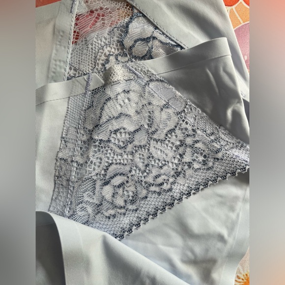 Simons/NWOT 3 pairs Lace laser-cut hipster - Picture 5 of 6